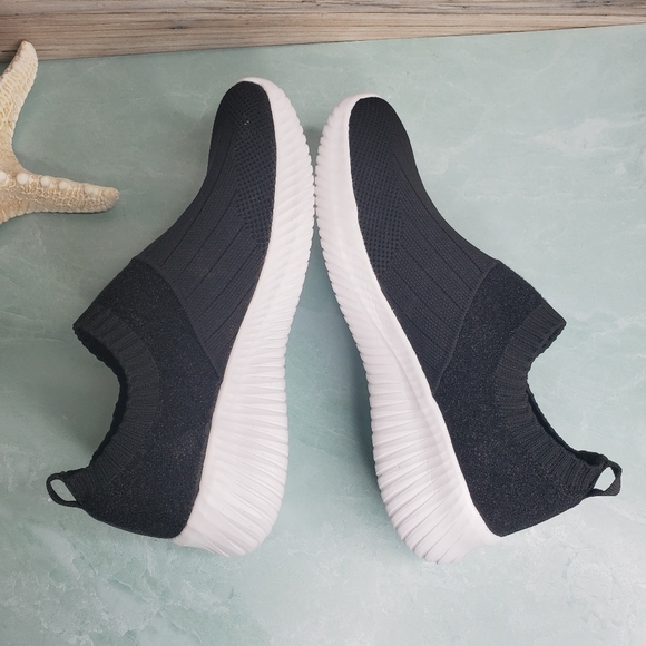 NEW Black Triad Knit Slip On Sneaker - Picture 6 of 6